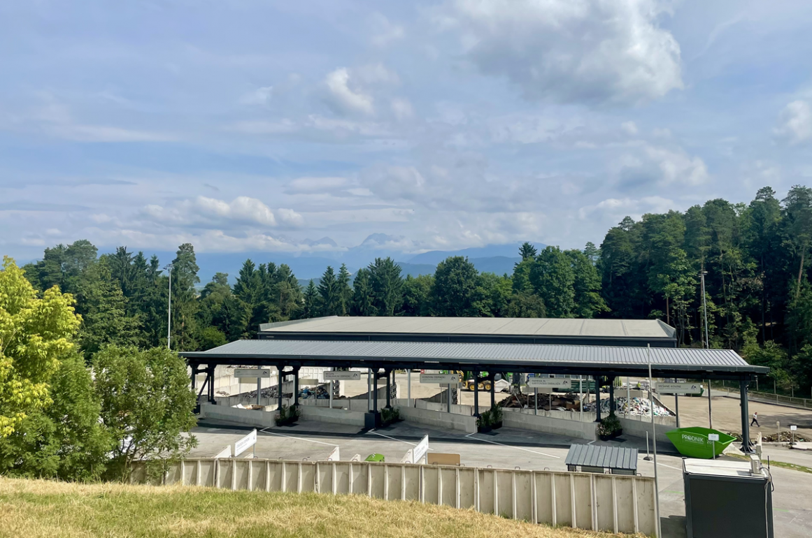 Center za ravnanje z odpadki Dob od zgoraj.